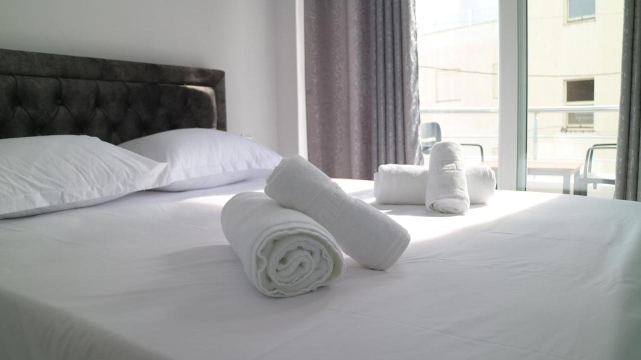 Alnes Hotel Саранда Екстер'єр фото