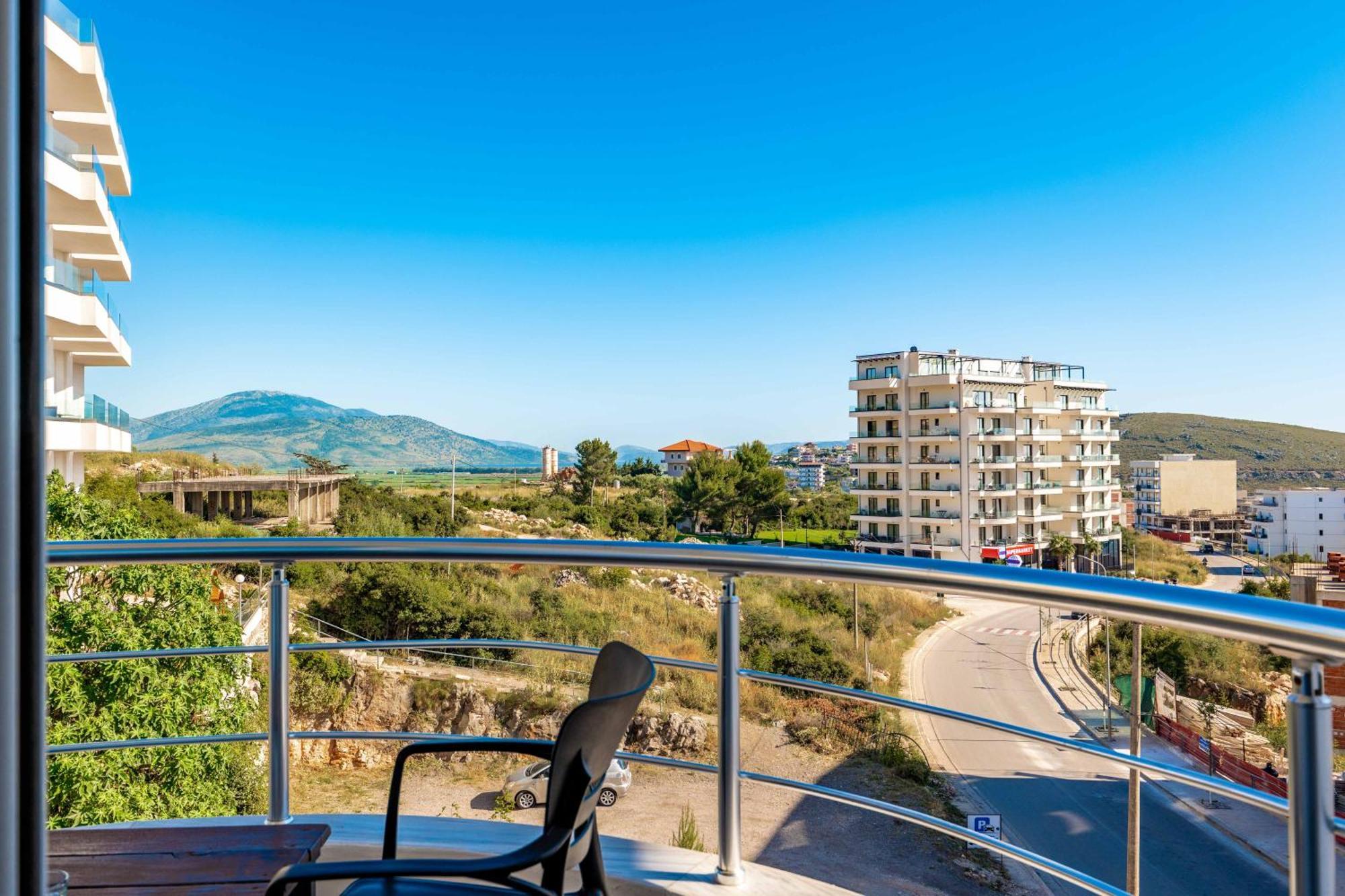 Alnes Hotel Саранда Екстер'єр фото